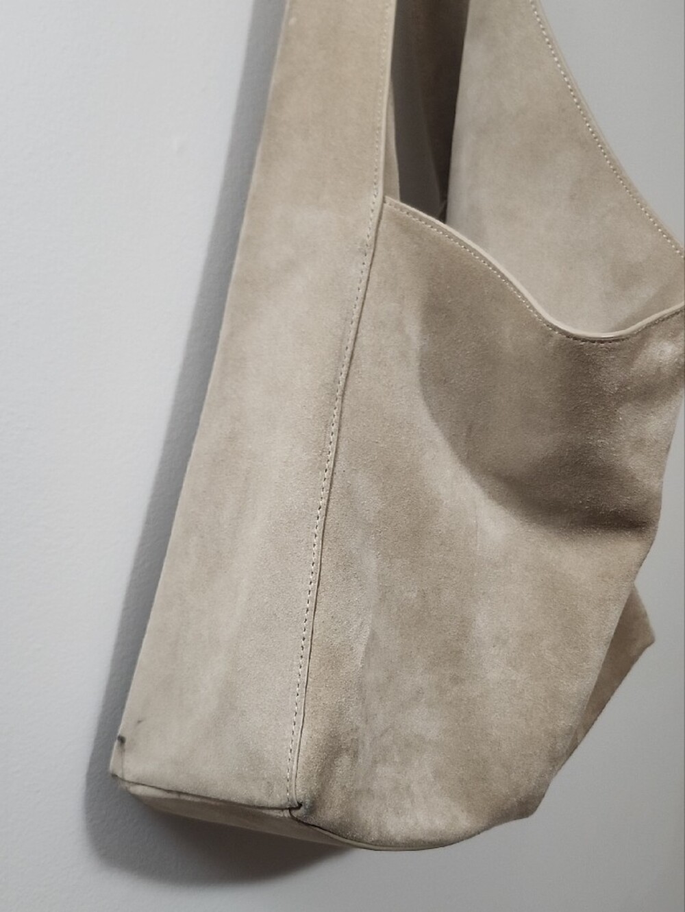 Quince Suede Slouchy Shoulder Bag Esme Sand Beige Boho Minimalist Quiet Luxury - Picture 4 of 11